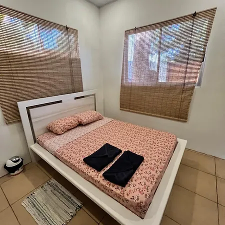 Apartamento Casita Miss Sam En El Centro De Puerto Viejo Puerto Viejo de Talamanca Exterior foto