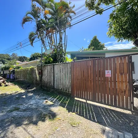 Apartamento Casita Miss Sam En El Centro De Puerto Viejo Puerto Viejo de Talamanca Exterior foto